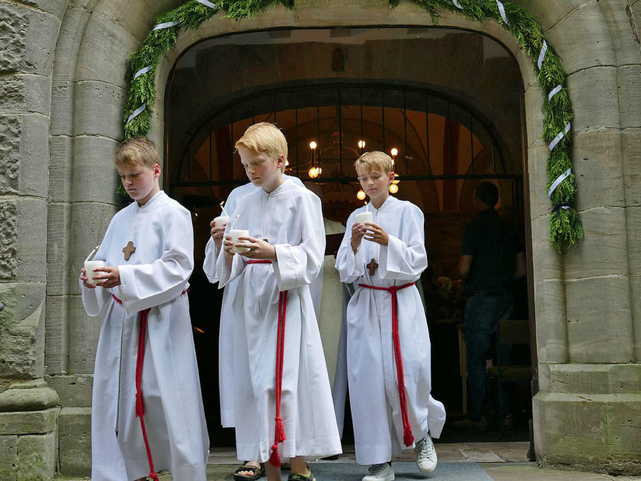 Nachfeier des Mährisch-Neustädter Wachsstockfestes an der Weingartenkapelle (Foto: Karl-Franz Thiede)